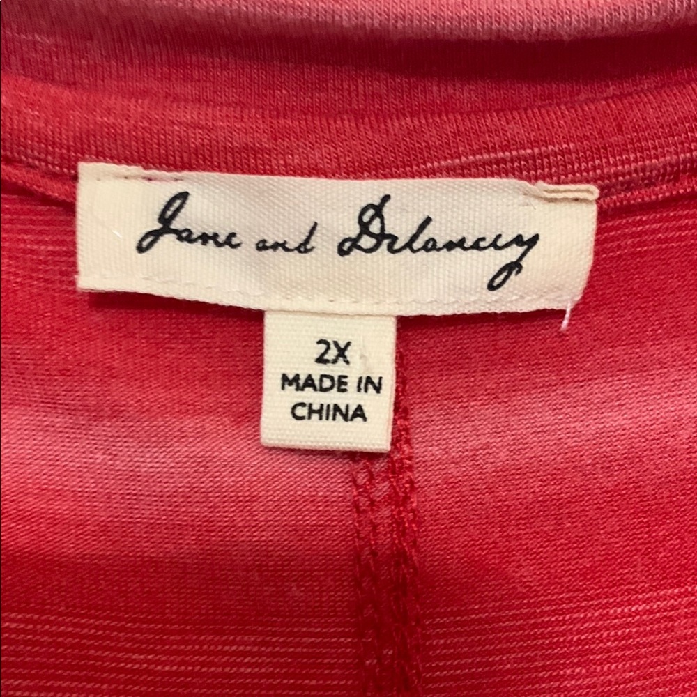 Jane and Delancey Red Relaxed Short Sleeve Tee - Picture 2 of 3